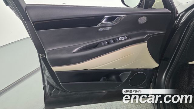 Genesis GV80 2020 — photo 14