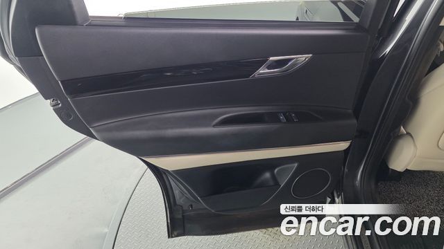 Genesis GV80 2020 — photo 15