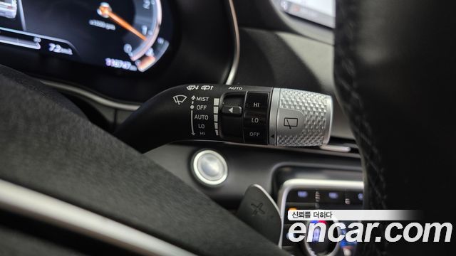 Genesis GV80 2020 — photo 29