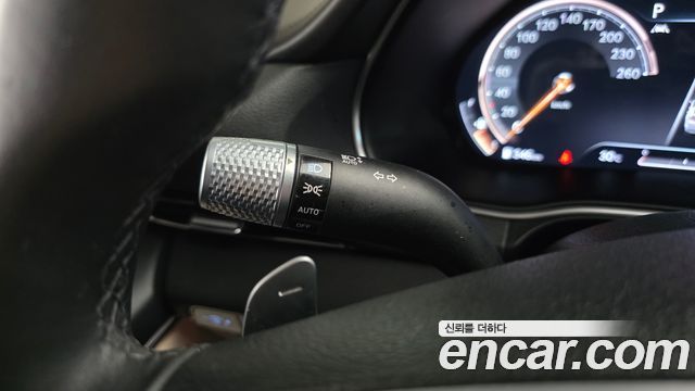 Genesis GV80 2020 — photo 32