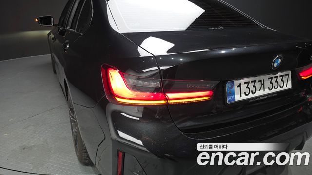 BMW 3-Series 2024 — photo 9