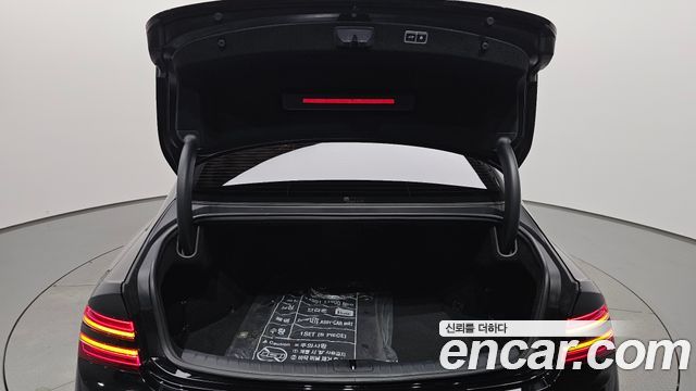 Genesis G80 2022 — photo 26