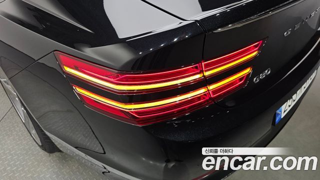 Genesis G80 2022 — photo 9