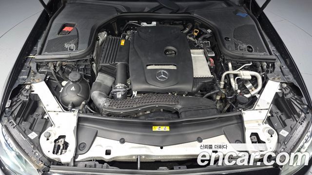 Mercedes-Benz E-Class 2018 — photo 6