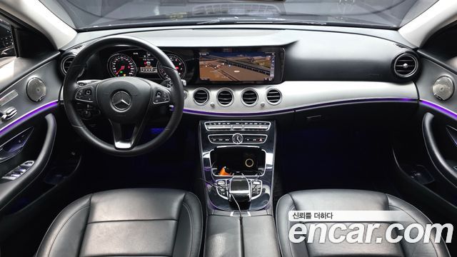 Mercedes-Benz E-Class 2018 — photo 10
