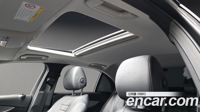 Mercedes-Benz E-Class 2018 — photo 22