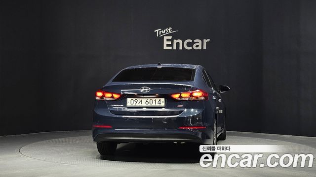 Hyundai AVANTE 2016 — photo 4