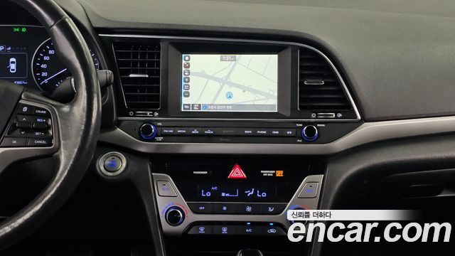 Hyundai AVANTE 2016 — photo 20
