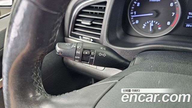 Hyundai AVANTE 2016 — photo 24