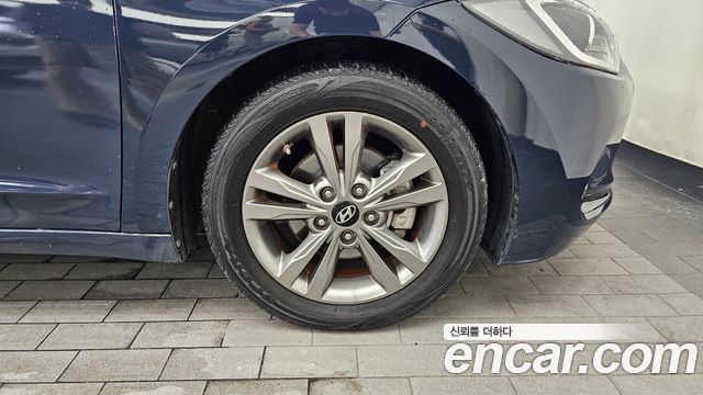 Hyundai AVANTE 2016 — photo 7