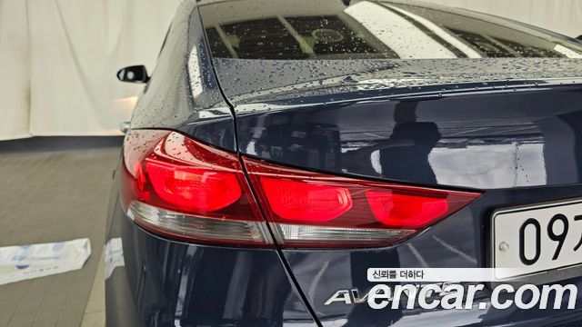 Hyundai AVANTE 2016 — photo 9