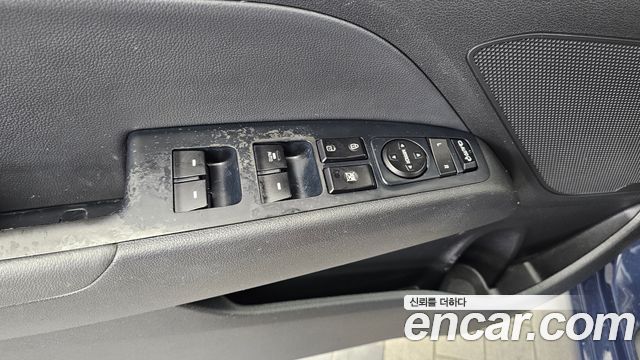 Hyundai AVANTE 2016 — photo 27