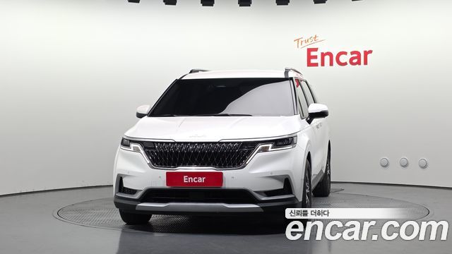Kia Canival 2023 — photo 3