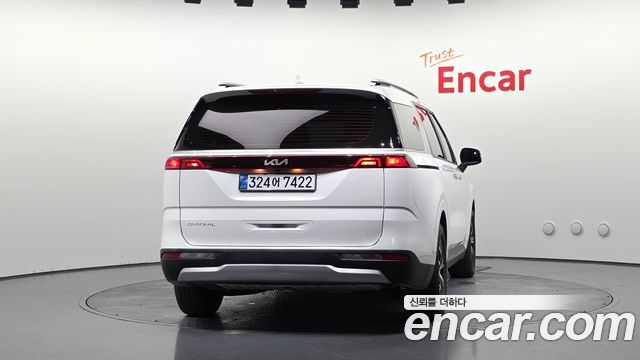 Kia Canival 2023 — photo 4