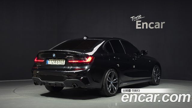 BMW 3-Series 2019 — photo 2