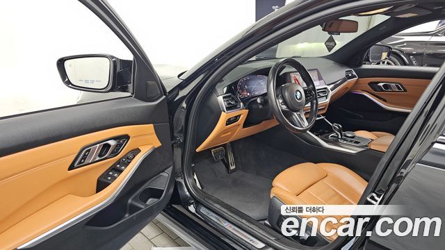 BMW 3-Series 2019 — photo 10