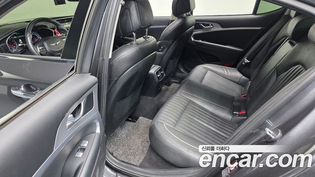 Genesis G70 2018 — photo 12