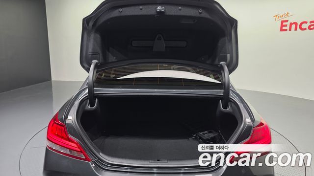 Genesis G70 2018 — photo 20