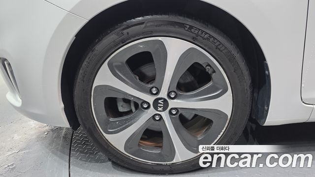 Kia Carens 2014 — photo 5