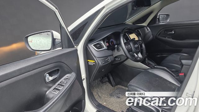 Kia Carens 2014 — photo 11