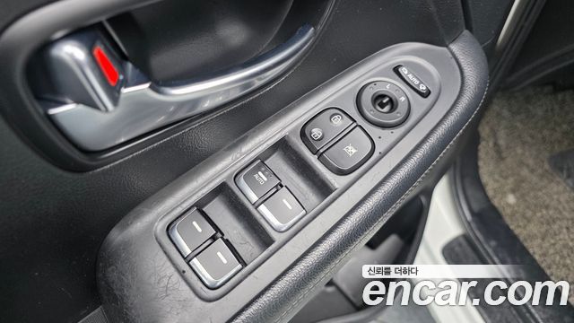 Kia Carens 2014 — photo 12