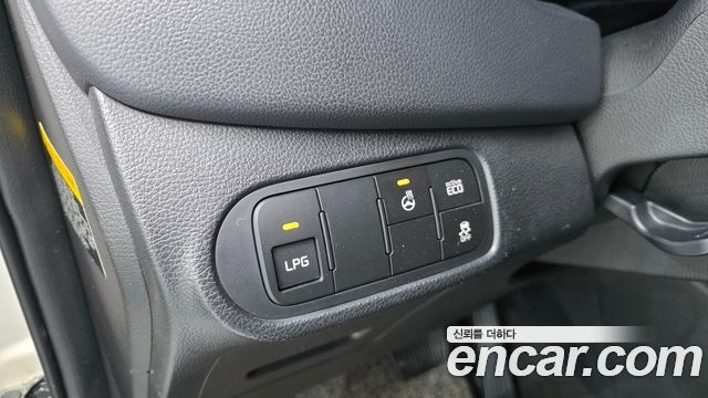 Kia Carens 2014 — photo 13