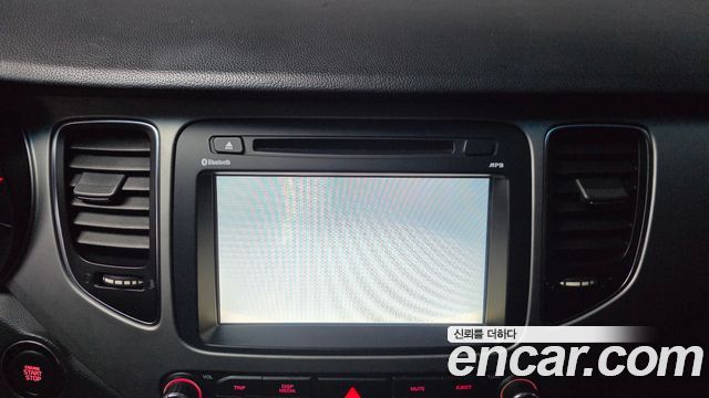Kia Carens 2014 — photo 17