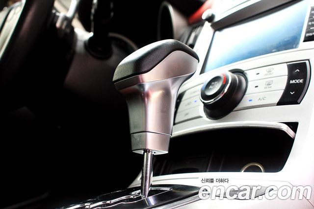 Hyundai Genesis 2010 — photo 9