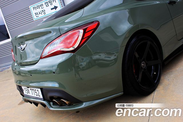 Hyundai Genesis 2010 — photo 17