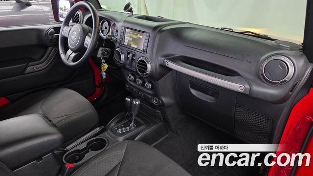 Jeep Wrangler 2017 — photo 10