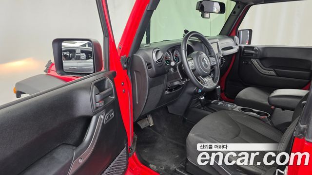 Jeep Wrangler 2017 — photo 13