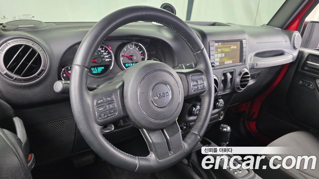 Jeep Wrangler 2017 — photo 18