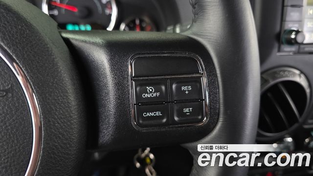 Jeep Wrangler 2017 — photo 22