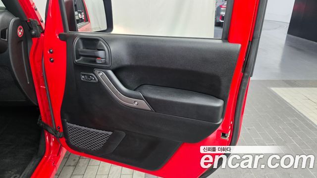 Jeep Wrangler 2017 — photo 15