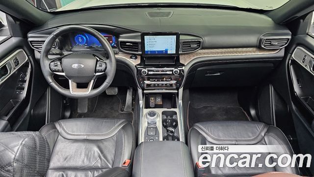 Ford Explorer 2022 — photo 10