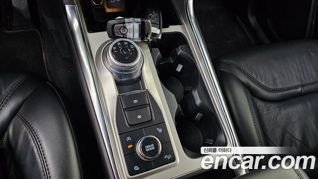 Ford Explorer 2022 — photo 12