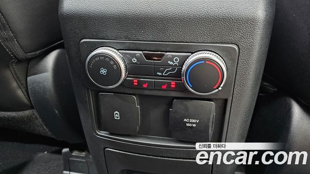 Ford Explorer 2022 — photo 24