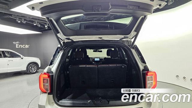 Ford Explorer 2022 — photo 26