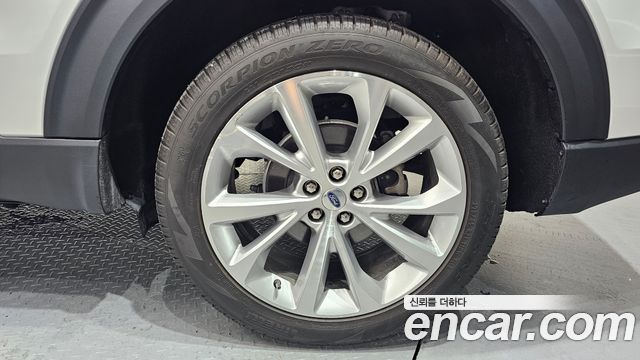 Ford Explorer 2022 — photo 7