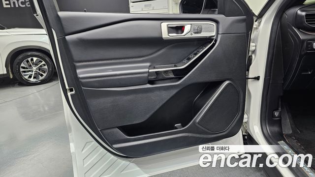 Ford Explorer 2022 — photo 14