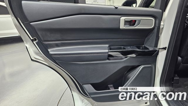 Ford Explorer 2022 — photo 15