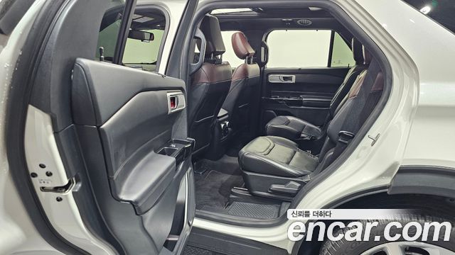 Ford Explorer 2022 — photo 16