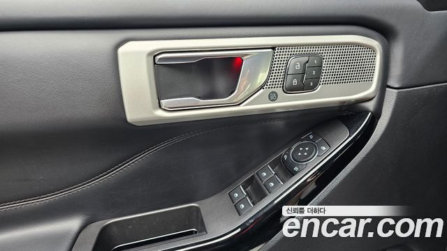 Ford Explorer 2022 — photo 27