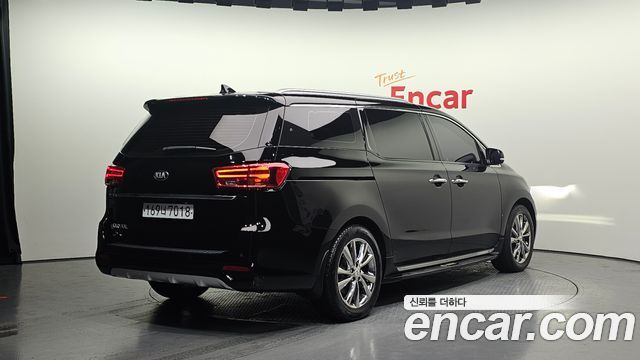 Kia Canival 2019 — photo 2