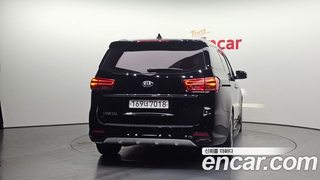 Kia Canival 2019 — photo 4