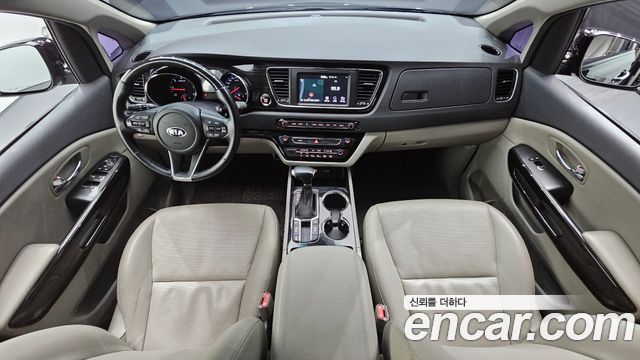 Kia Canival 2019 — photo 7