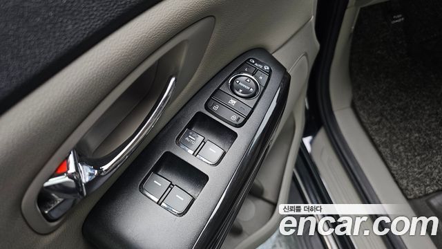 Kia Canival 2019 — photo 12