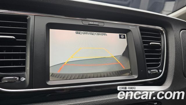 Kia Canival 2019 — photo 16