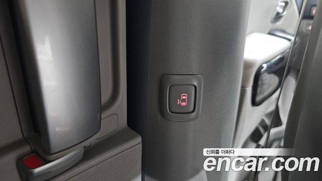Kia Canival 2019 — photo 18