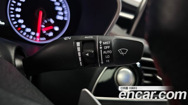 Genesis G70 2018 — photo 26
